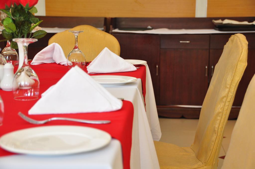 G.S Plaza Hotel Акра Екстериор снимка
