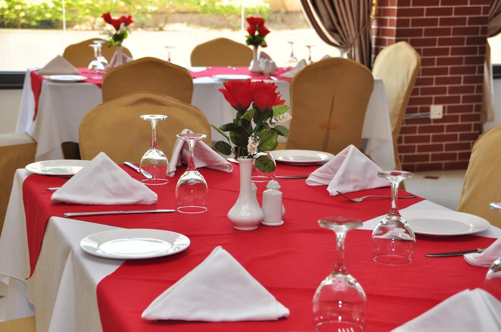 G.S Plaza Hotel Акра Екстериор снимка