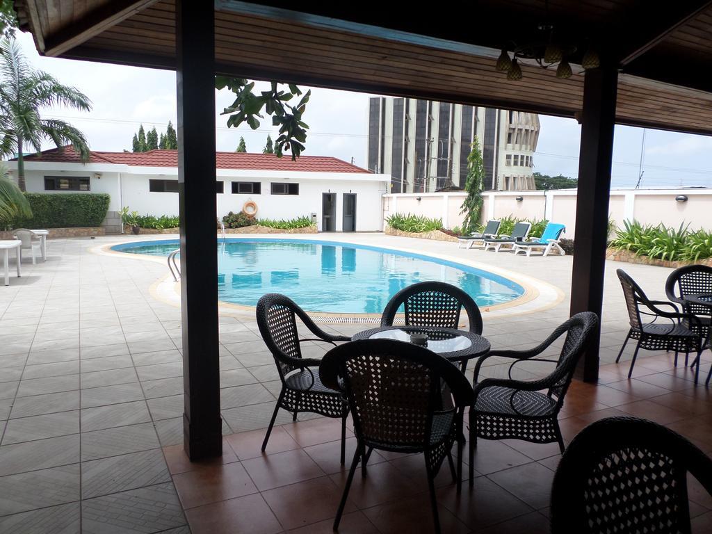 G.S Plaza Hotel Акра Екстериор снимка