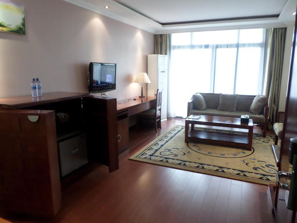 G.S Plaza Hotel Акра Екстериор снимка