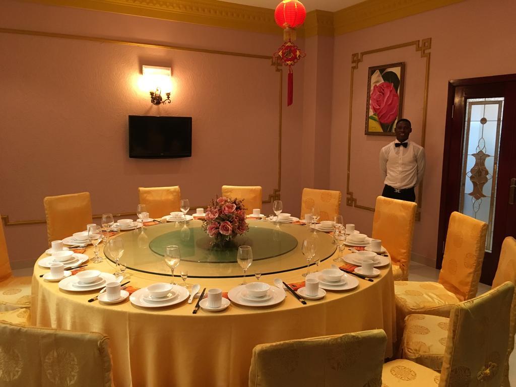 G.S Plaza Hotel Акра Екстериор снимка