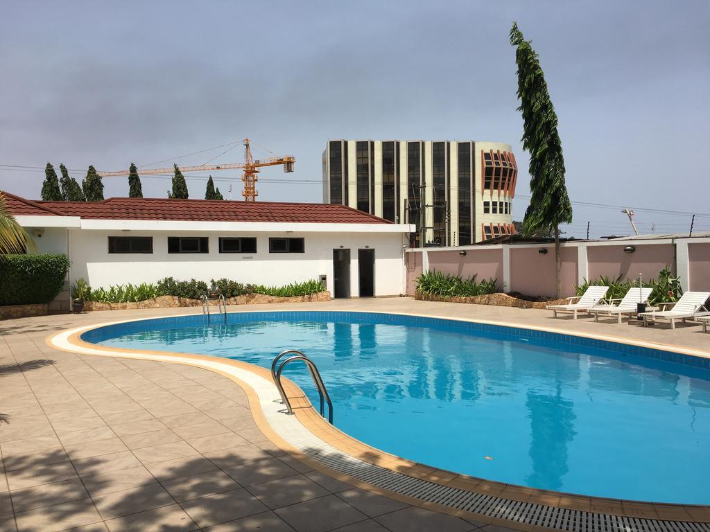 G.S Plaza Hotel Акра Екстериор снимка