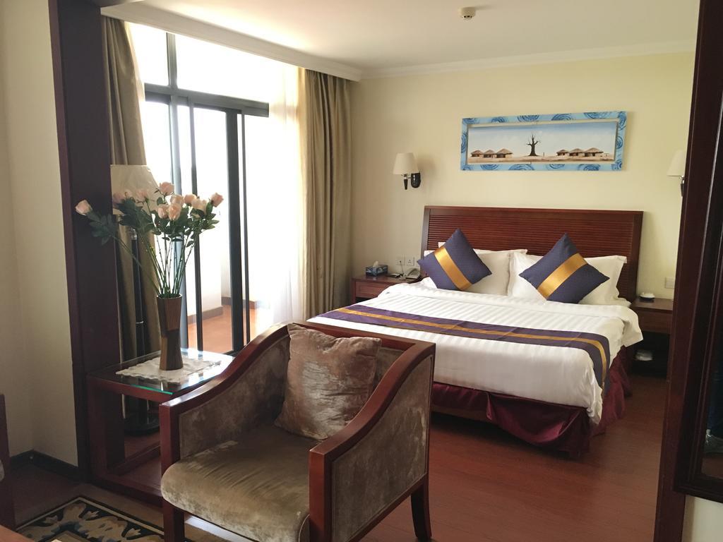 G.S Plaza Hotel Акра Екстериор снимка
