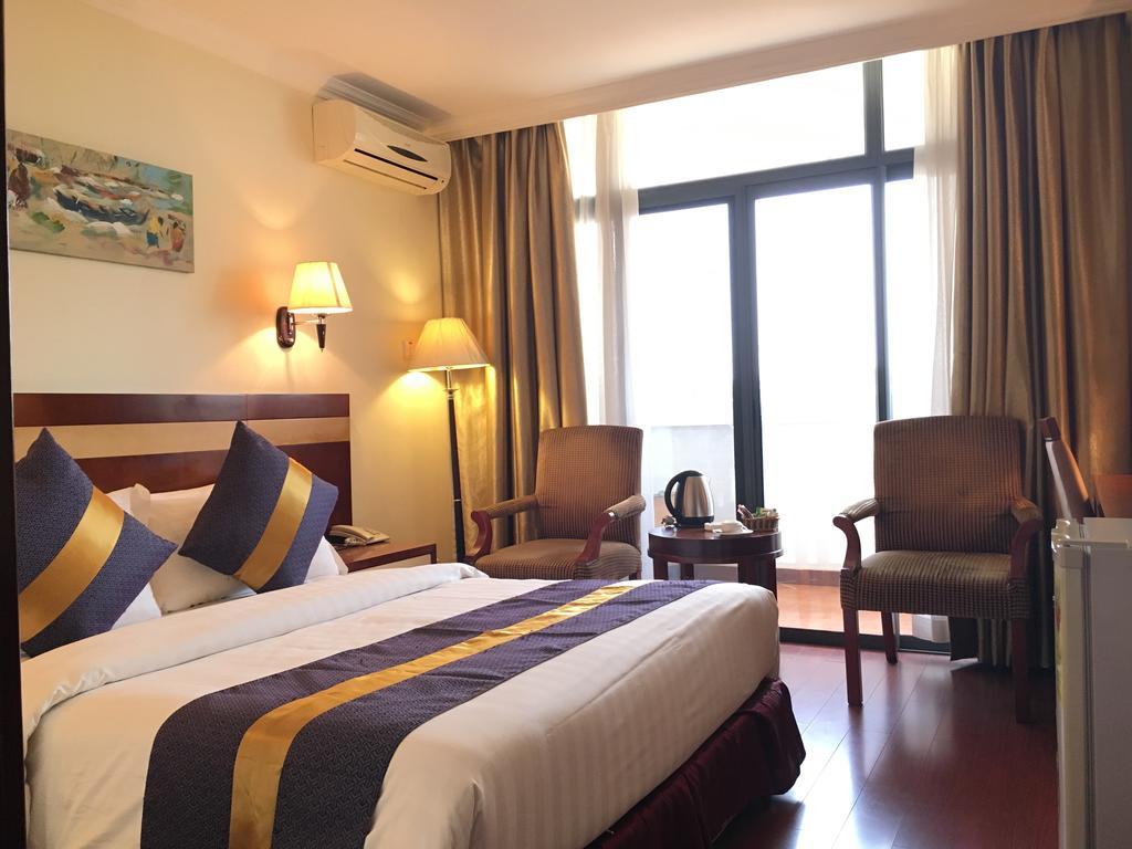 G.S Plaza Hotel Акра Екстериор снимка