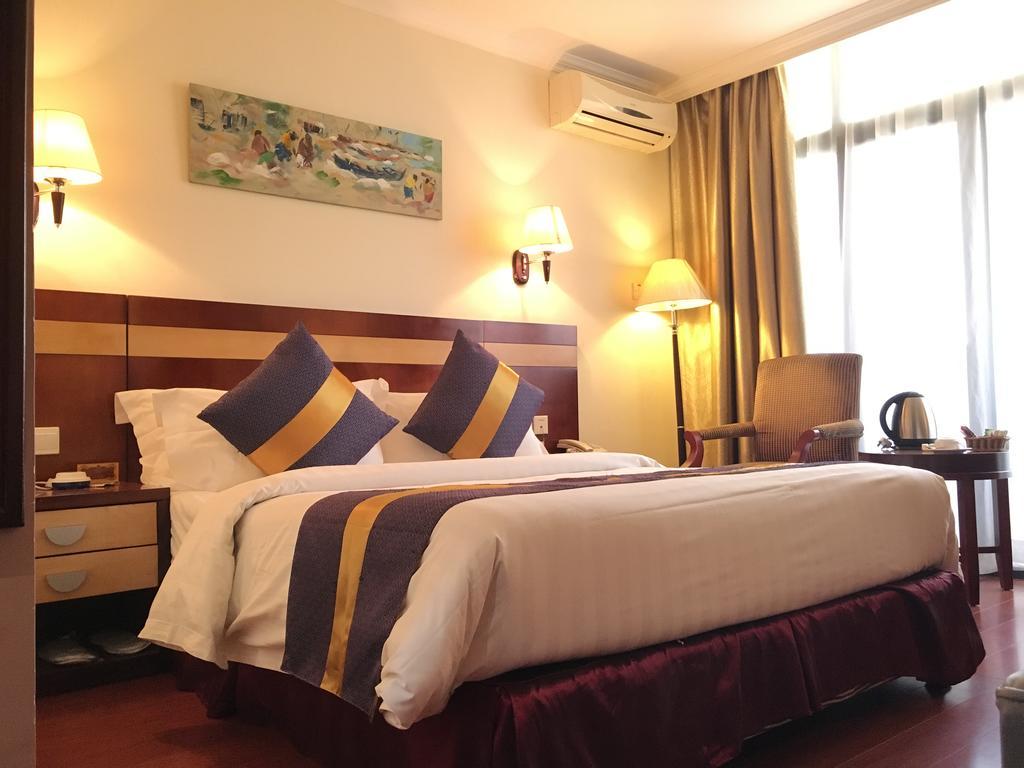 G.S Plaza Hotel Акра Екстериор снимка