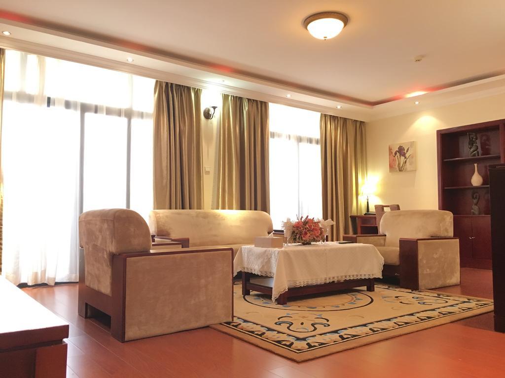 G.S Plaza Hotel Акра Екстериор снимка