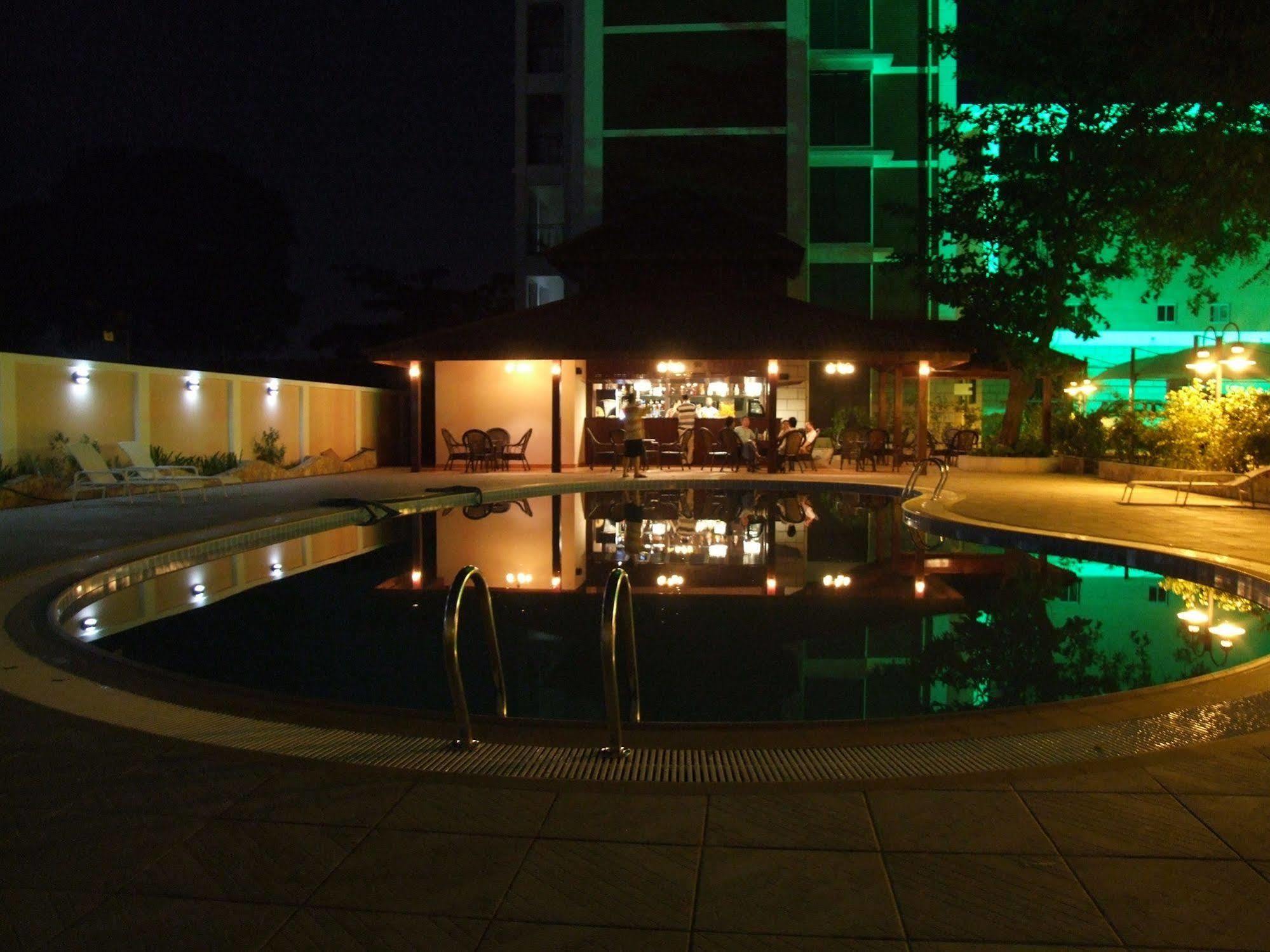 G.S Plaza Hotel Акра Екстериор снимка